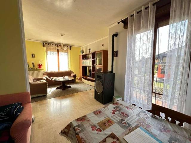 Villa in vendita a Villanova sull'Arda PC