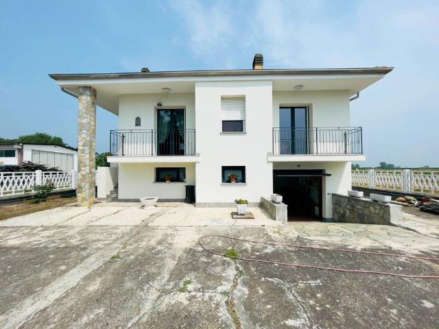 Villa in vendita a Villareggia TO