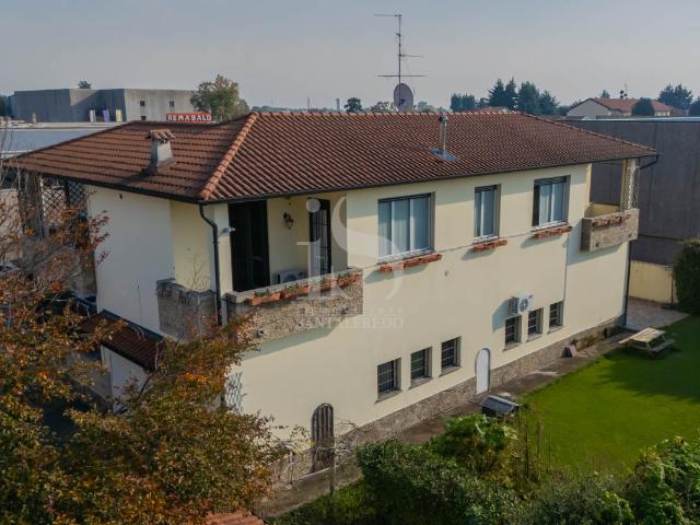 VILLA in VENDITA a VILLASANTA di 5 vani
