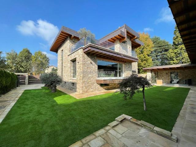 Villa in vendita a Villasanta MB
