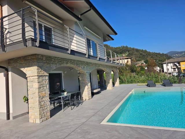 Villa in vendita a Zogno BG