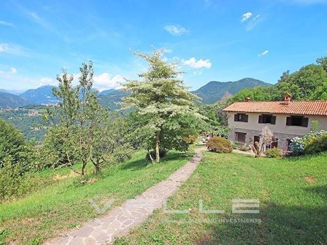 Villa in vendita a Zogno BG