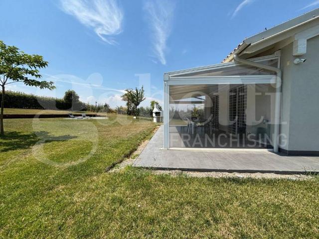 Villa in vendita a Zola Predosa BO