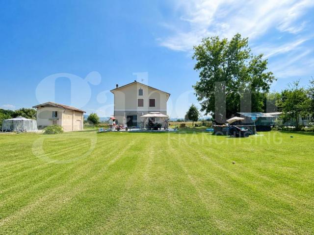 Villa in vendita a Zola Predosa BO