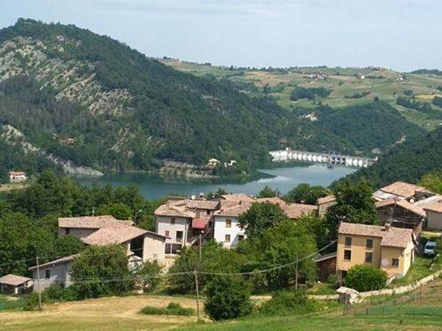 Villa in vendita a Zavattarello PV