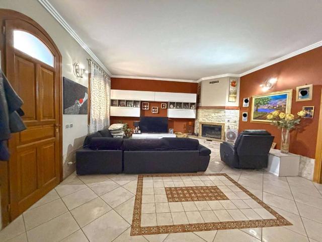 Villa in vendita a Zafferana Etnea CT