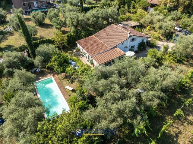 Villa in vendita a Zagarolo RM