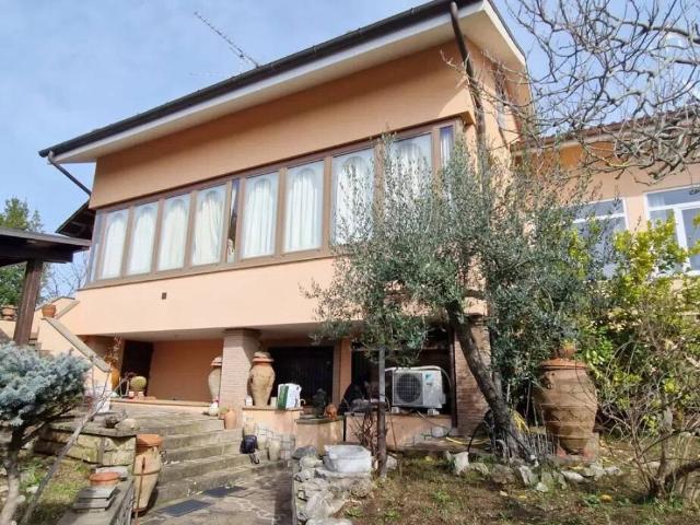 Villa in vendita a Zagarolo RM