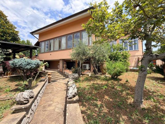 Villa in vendita a Zagarolo RM