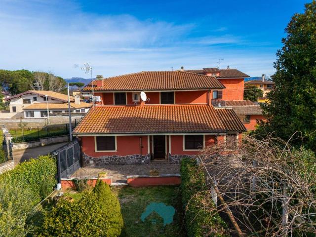 Villa in vendita a Zagarolo RM