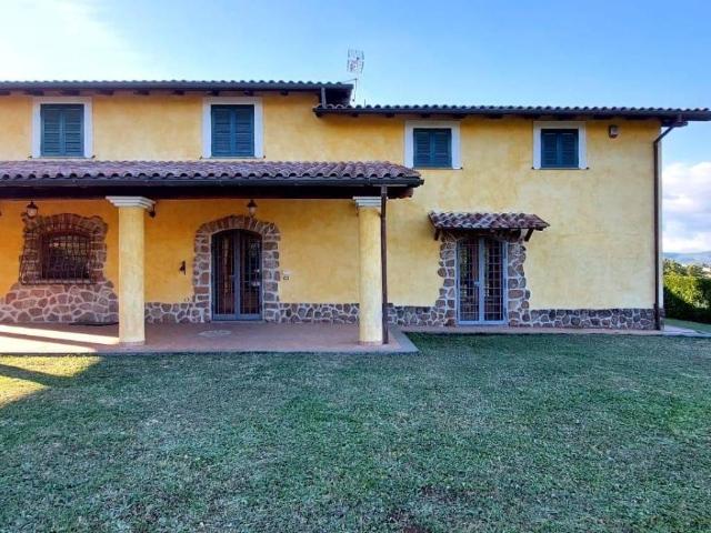 Villa in vendita a Zagarolo RM