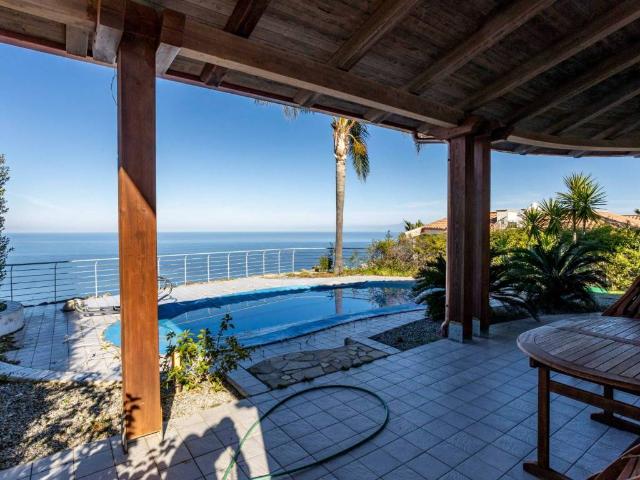 Villa in vendita a Zambrone VV