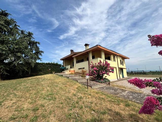 Villa in vendita a Zevio VR