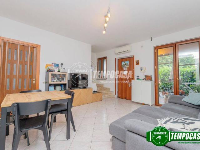 Villa in vendita a Zeccone PV