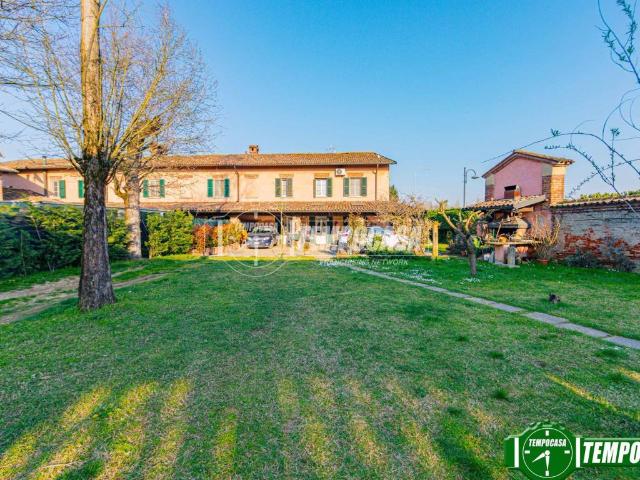 Villa in vendita a Zeccone PV