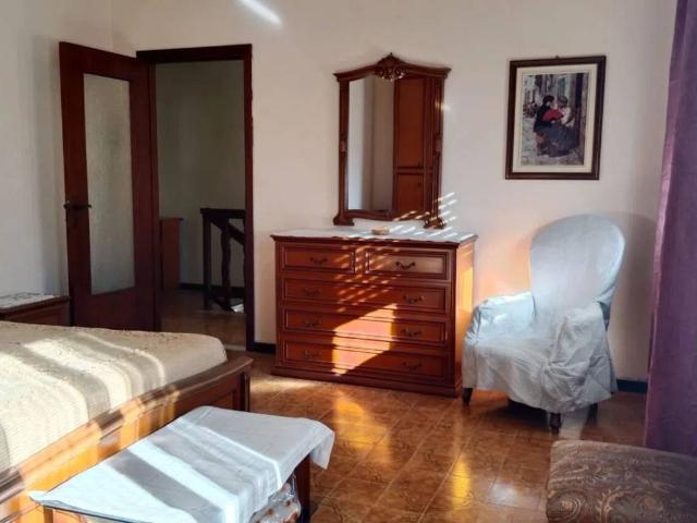 Villa in vendita a Ziano Piacentino PC