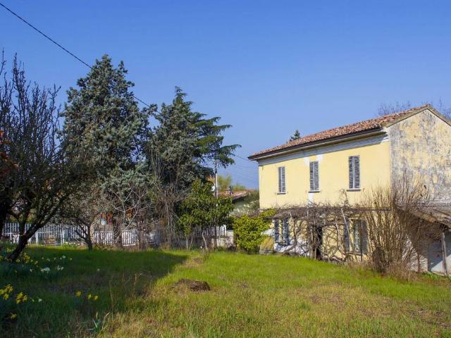 Villa in vendita a Ziano Piacentino PC