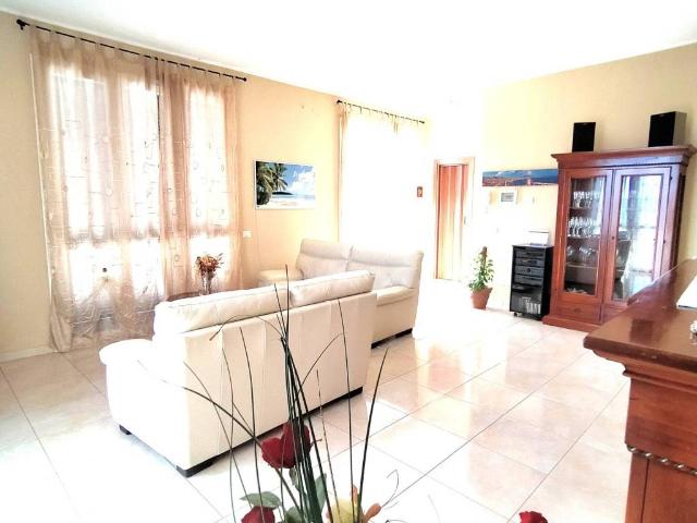 Villa in vendita a Zibido San Giacomo MI