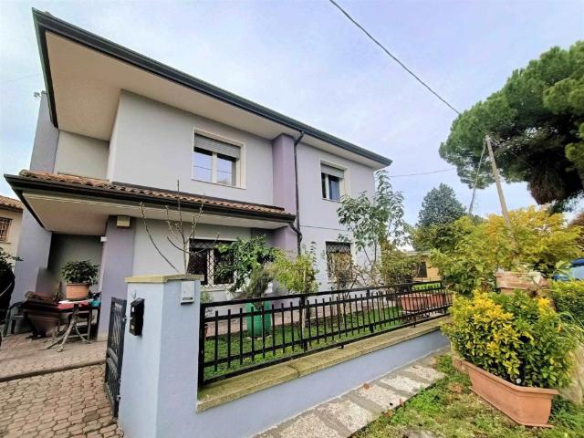 Villa in vendita ad Adria