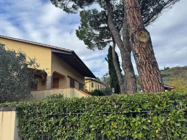 Villa in vendita Calenzano, Toscana