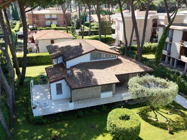 Villa in vendita, Camaiore lido di