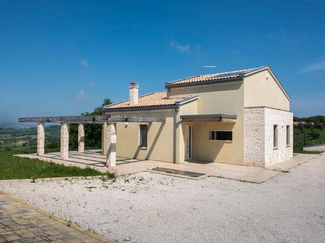 Villa in vendita Camerano, Marche