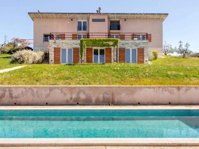 Villa in vendita Canino, Italia