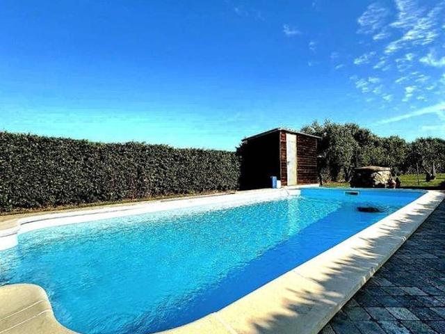 Villa in vendita Cascina, Italia