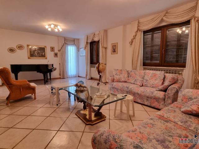 Villa in vendita, Colle di Val d'Elsa le grazie