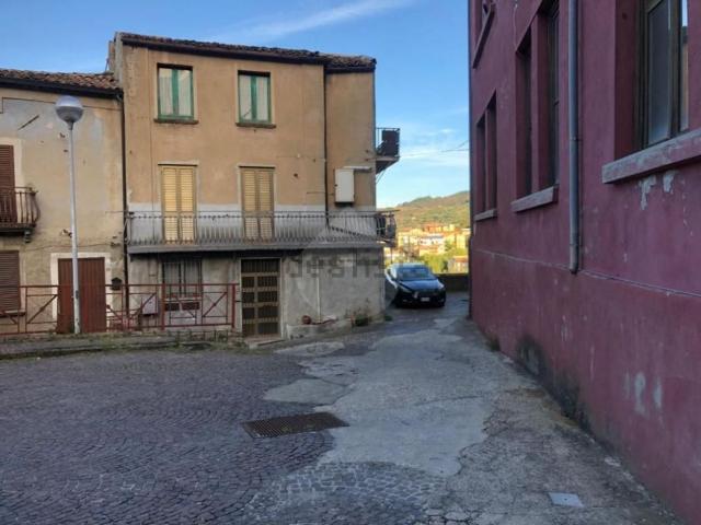 Villa in vendita di 145 m² in Via Padula, 87
