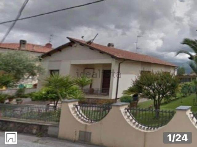 Villa in vendita di 150 m² in Via A. Vespucci, 29