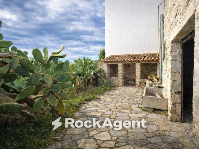 Villa in vendita di 150 m² in Via Circonvallazione, 19