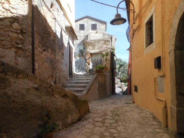 Villa in vendita di 150 m² in Via Federico Altieri