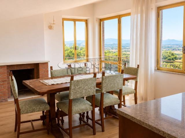 Villetta indipendente in vendita di 150 m² in Via Orvieto