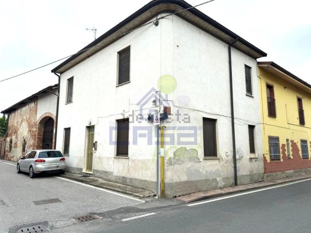 Villa in vendita di 158 m² in Via Caperdoni