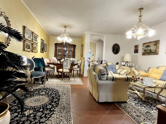 Villa in vendita di 165 m² in Via del Poggetto