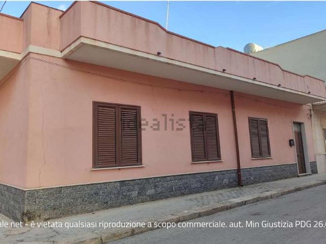 Villa in vendita di 168 m² in Via Alcide de Gasperi
