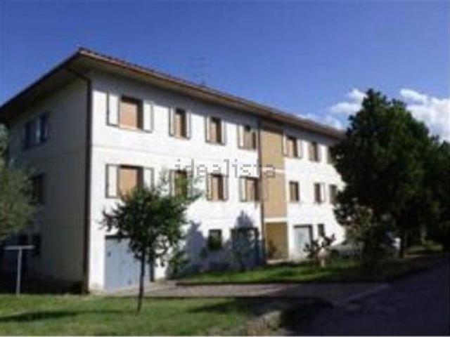 Villa in vendita di 169 m² in Via dei Salici, 17