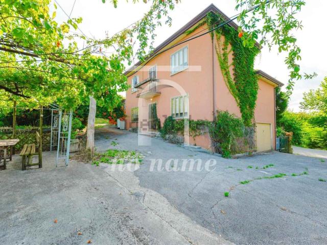 Villa in vendita di 180 m² in Via Costa Alta, 123