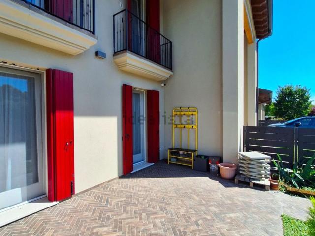 Villa in vendita di 180 m² in Via F. Filzi