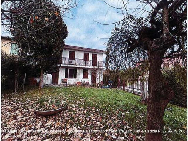Villa in vendita di 180 m² in Via Sabbioni, 22