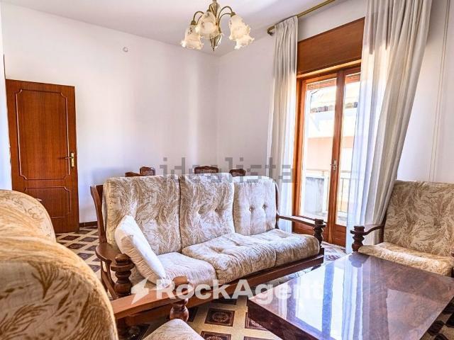 Villa in vendita di 189 m² in Via Spagna, 6
