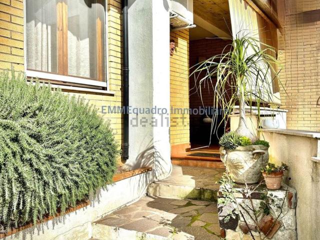 Villetta a schiera in vendita di 193 m² in Via Giuliano Dei Medici