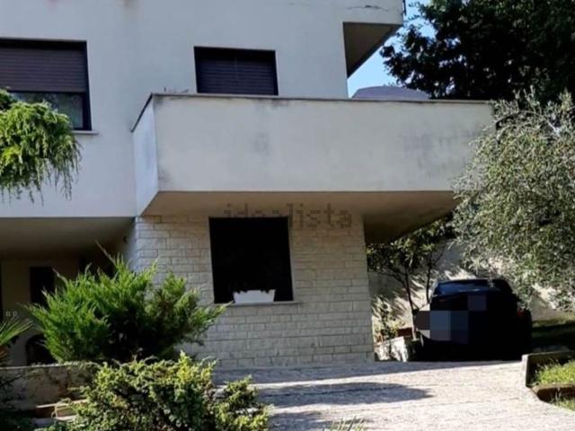 Villa in vendita di 198 m² in Via dei Calderai, 15