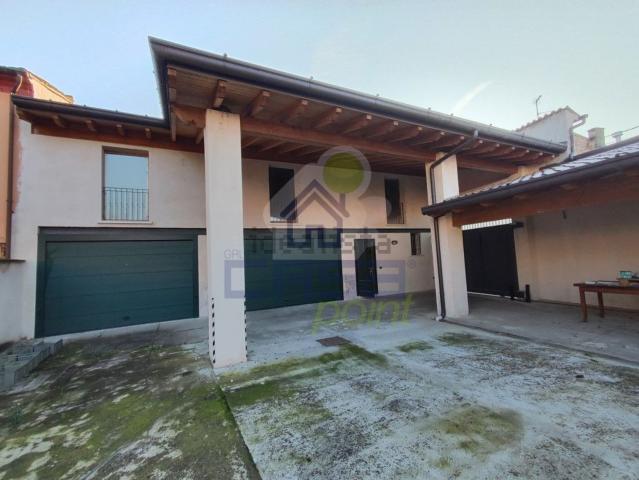 Villa in vendita di 100 m² in Via del Patriota