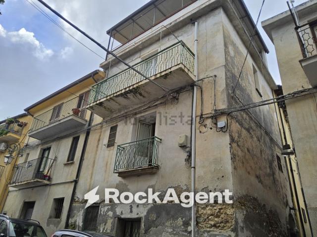 Villa in vendita di 100 m² in Via Giacomo Leopardi, 36