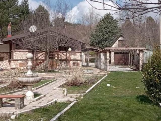 Villa in vendita di 104 m² in Via Panoramica, 12