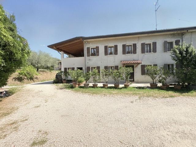 Villa in vendita di 111 m² in Via Pianzio