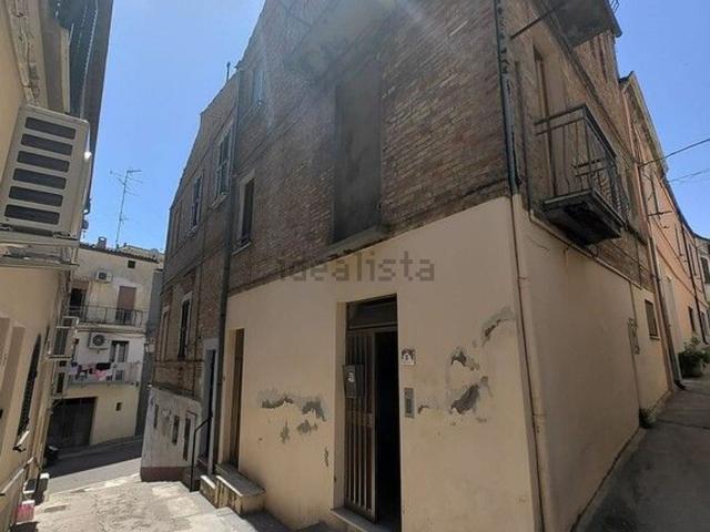 Villa in vendita di 119 m² in Via Calesia