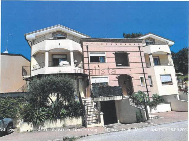 Villa in vendita di 125 m² in Corso Europa, 1